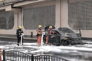 体图：齐达内询问了拜仁的情况，他曾因语言问题多次拒英超报价